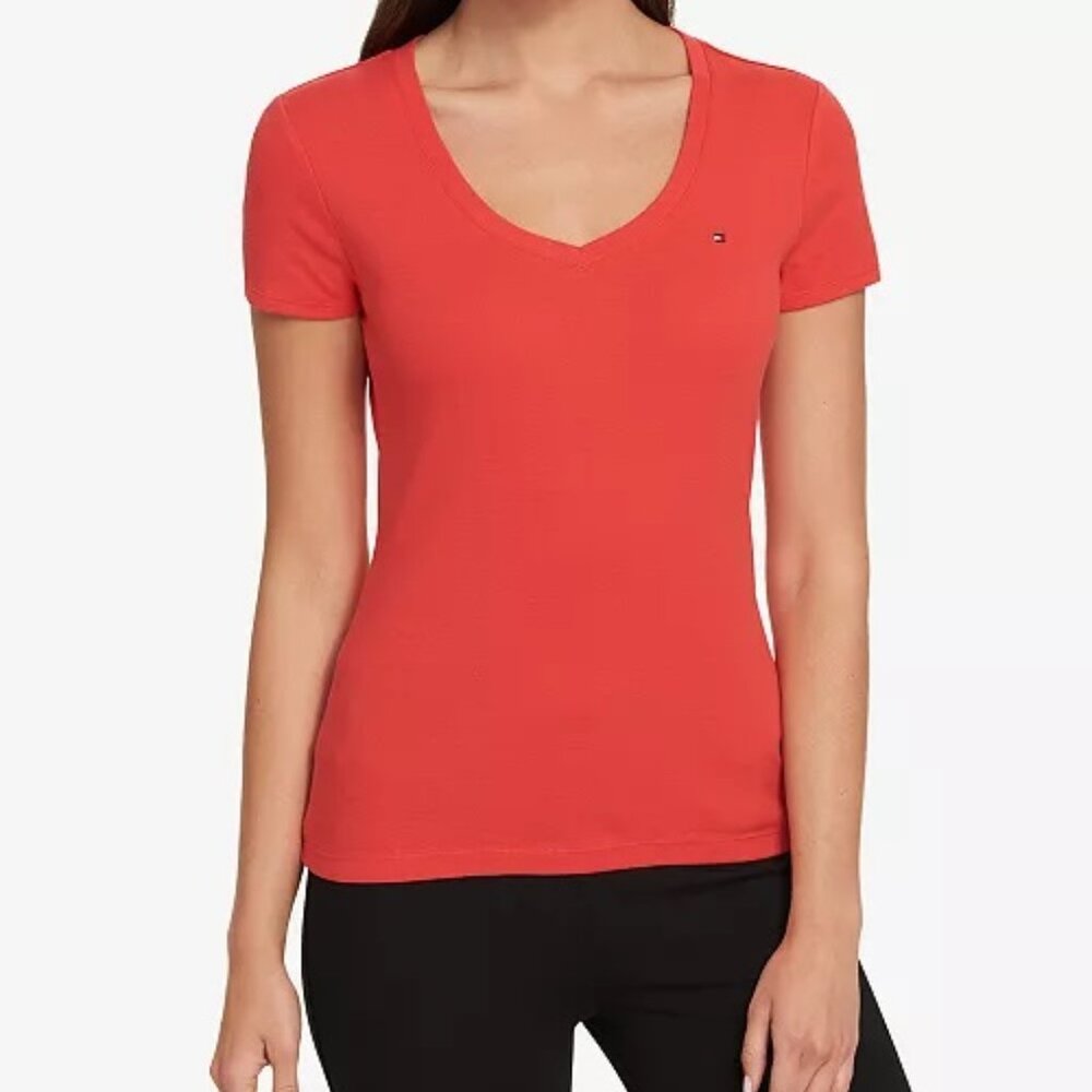 ORANGE V-NECK T-SHIRT.